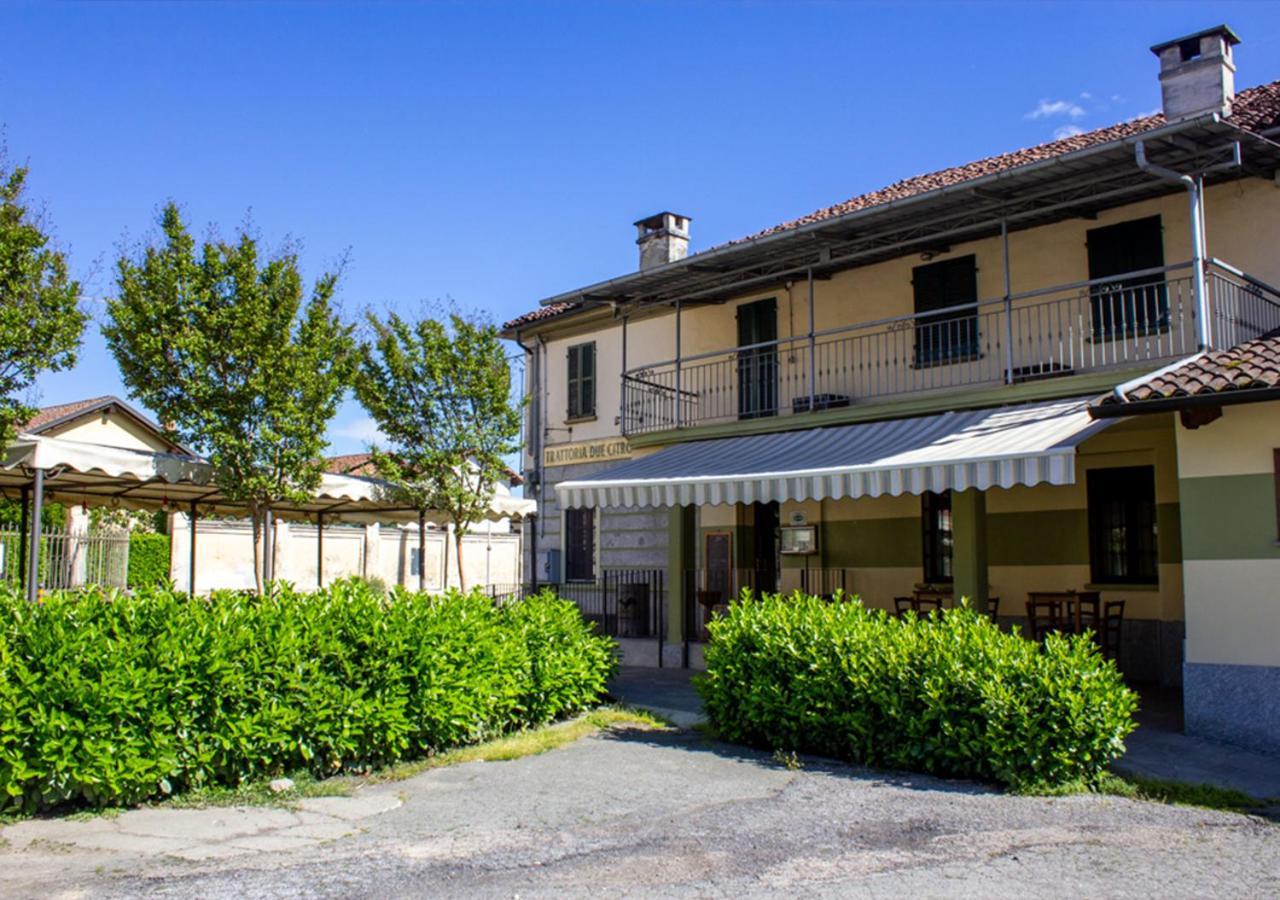 Hotel Trattoria Due Citroni Casalgrasso Exteriér fotografie