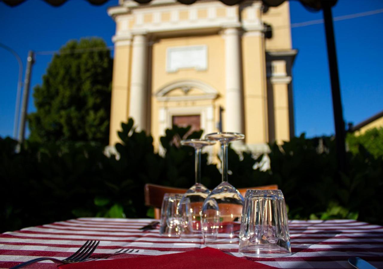 Hotel Trattoria Due Citroni Casalgrasso Exteriér fotografie