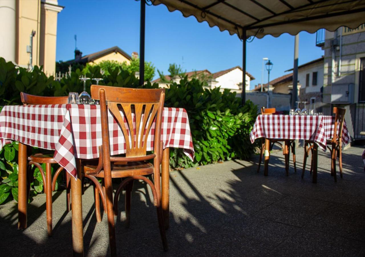 Hotel Trattoria Due Citroni Casalgrasso Exteriér fotografie