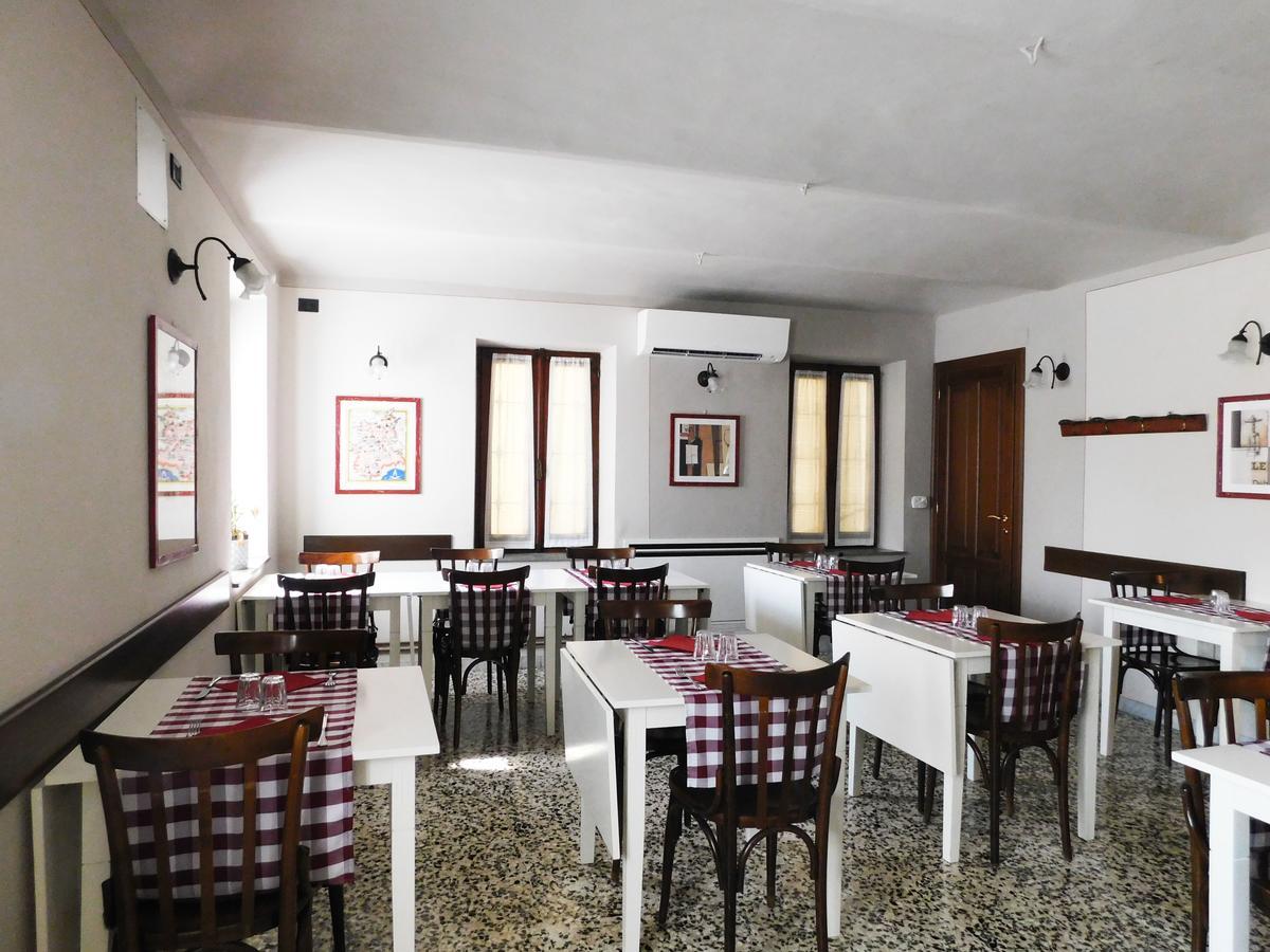 Hotel Trattoria Due Citroni Casalgrasso Exteriér fotografie